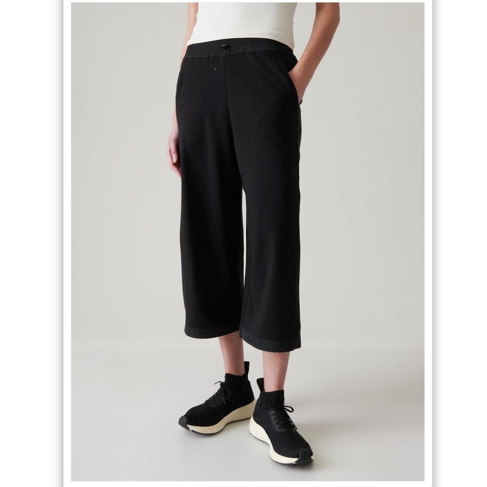 NWT Athleta Triumph Wideleg Hybrid Crop Pants L tall LT $109 on tag